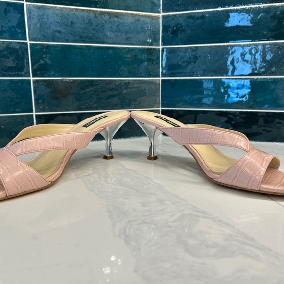 Nine West, Pink ,Mock Croc, Sandal, size 8 - Picture 4 of 8